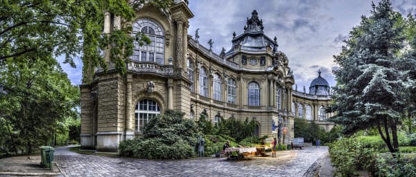 4-Hour Budapest Historical Highlights Tour with Castle District