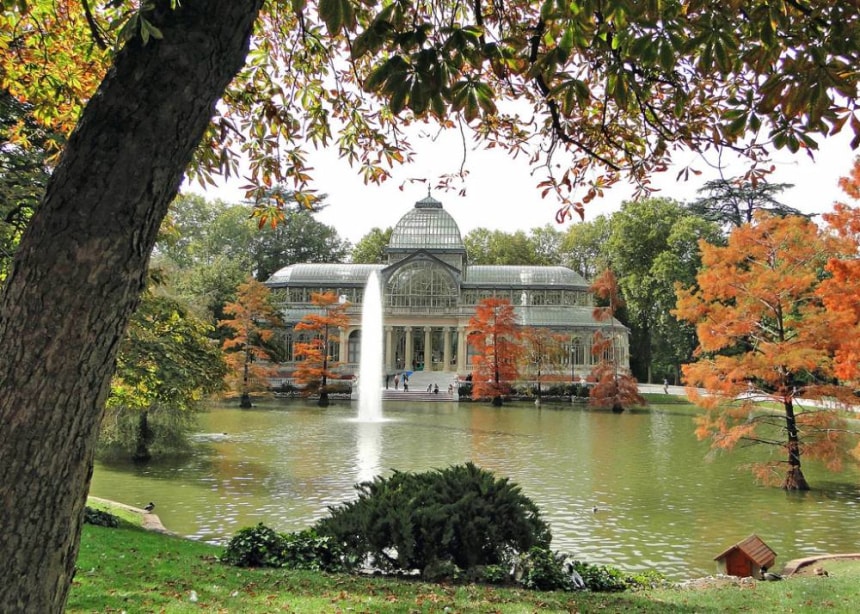 Lake and Palacio de Cristal, Retiro Park, Madrid