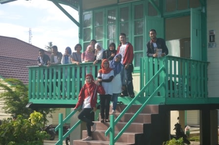 kalimantantourguide.com