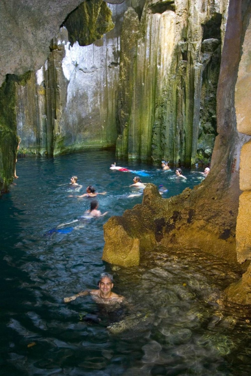 Unterwasserh&ouml;hle
