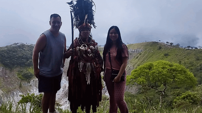 @Mahawu Mountain,with a Couple from Netherlands,Mr.Robin and Mrs.Jenita