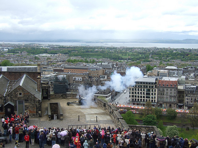 Edinburgh Castle - One O'Clock Gun