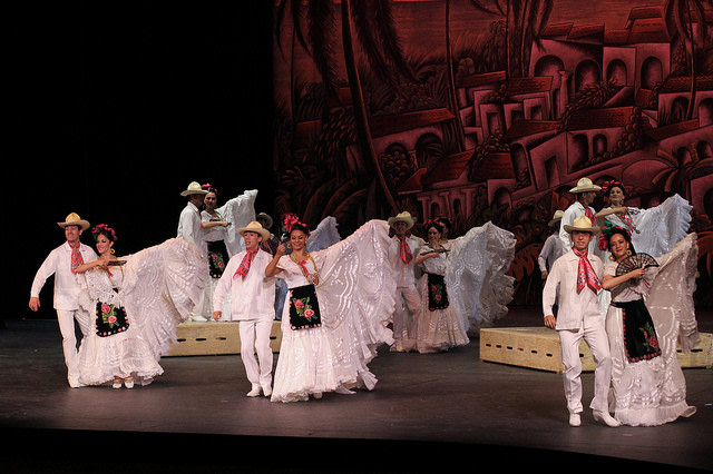 Ballet Folklorico de Mexico de Amalia Hernandez