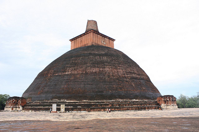 Jetavanaramaya Dagoba