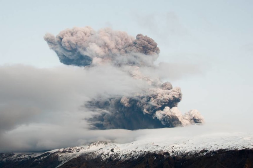 Volcanic ash cleaning by Eyjafjallajokull