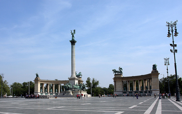 Heroes’ Square