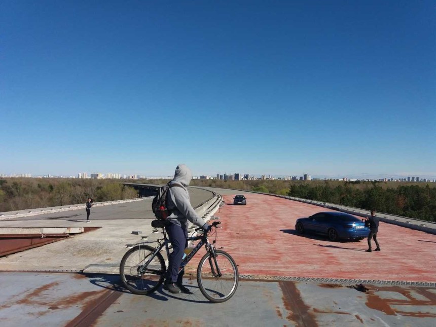 Kiev Audi V8 photosession Bikefloating above Dnipro