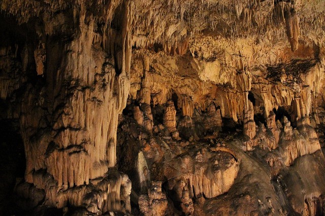 Otok Cave