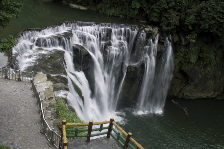 Shifen Waterfall