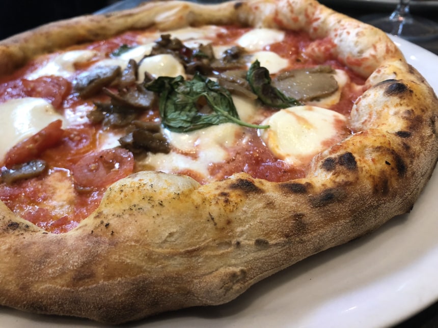 Photos of PIzza with mozzarella di bufala
