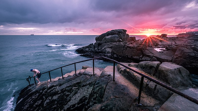 Sunrise in 40 Foot Dublin