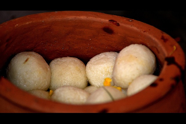 Rosogolla - Kolkata Sweet Dish
