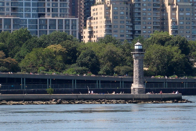 Roosevelt-Island-Lighthouse