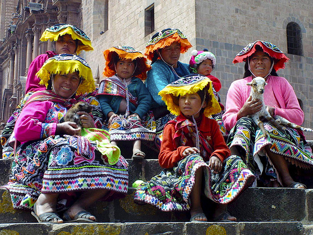 VESTIDAS DE ALDEANAS