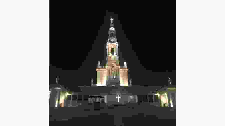 Saint Francisco Marto, Saint Jacinta Marto and sister Lucia in Fátima