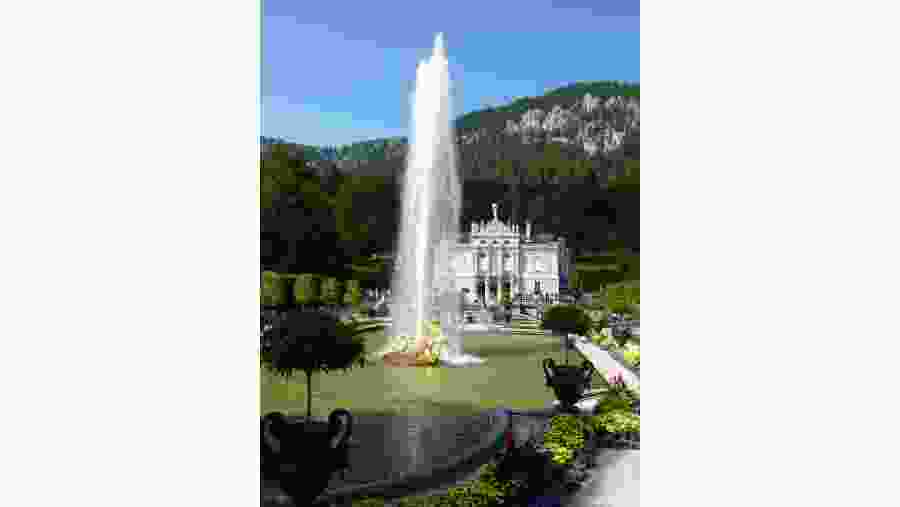 Look at the Linderhof Palace Fountain