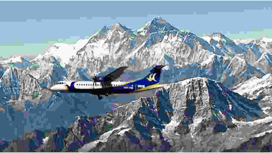Everest-mount-flight