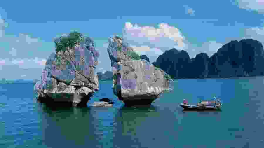 Luxury cruise in Halong Bay