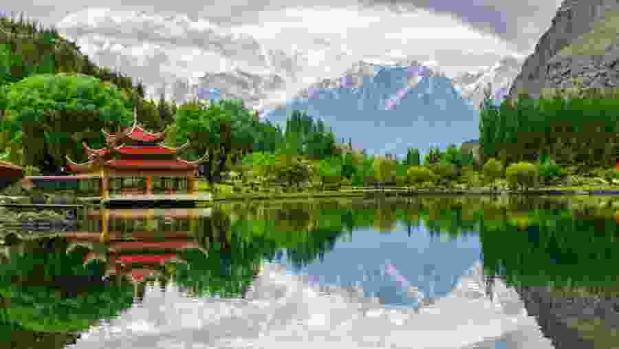 Lower Kachura Lake