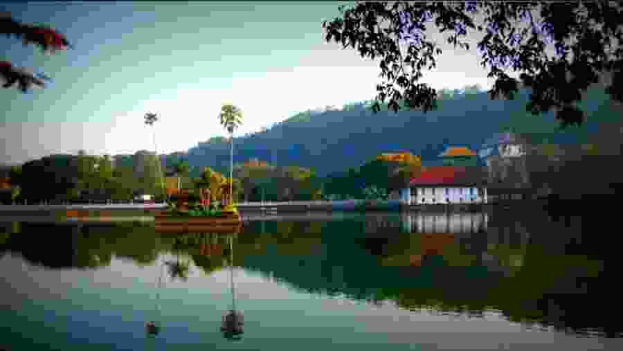 Kandy Lake