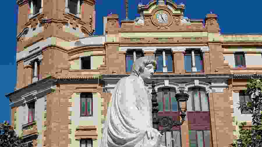 Caleta Square