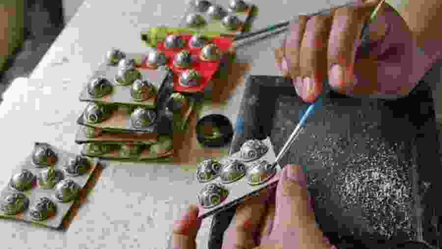 Creation of Fine Ornaments in Celuk, Bali