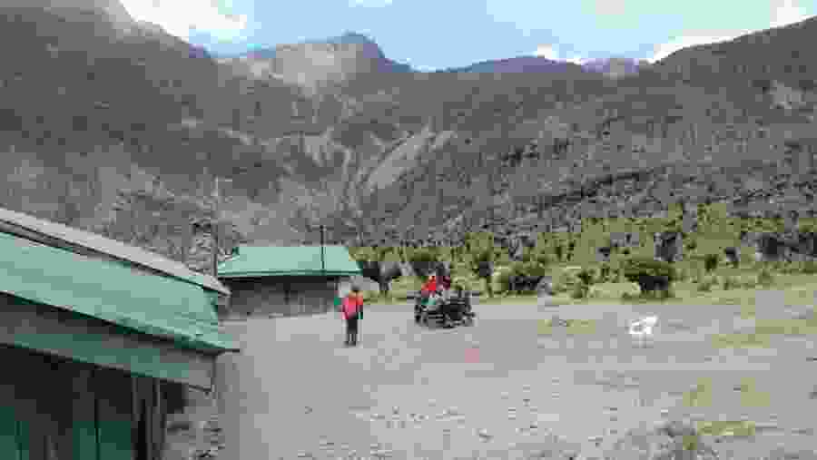 Mt Kenya Trekking: Sirimon – Chogoria Routes