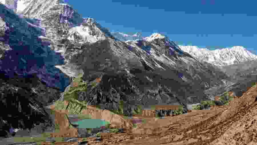 Stop at resting points for acclimatisation