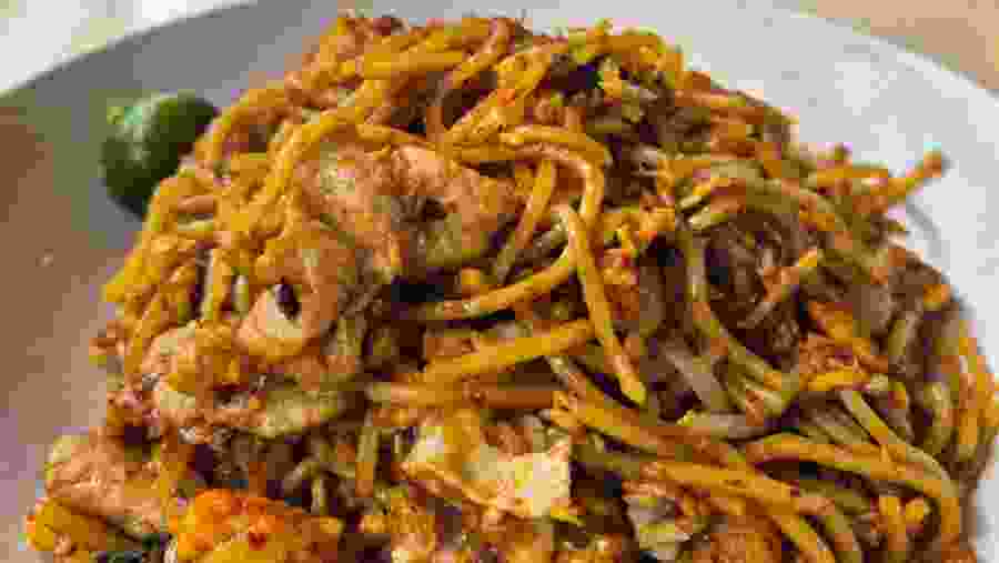 Explore singapore food