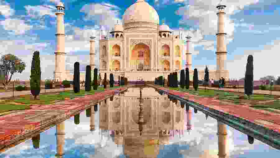 Scenic beauty of the Taj