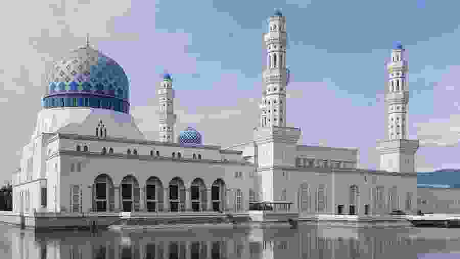 Visit the Kota Kinabalu City Mosque, Malaysia