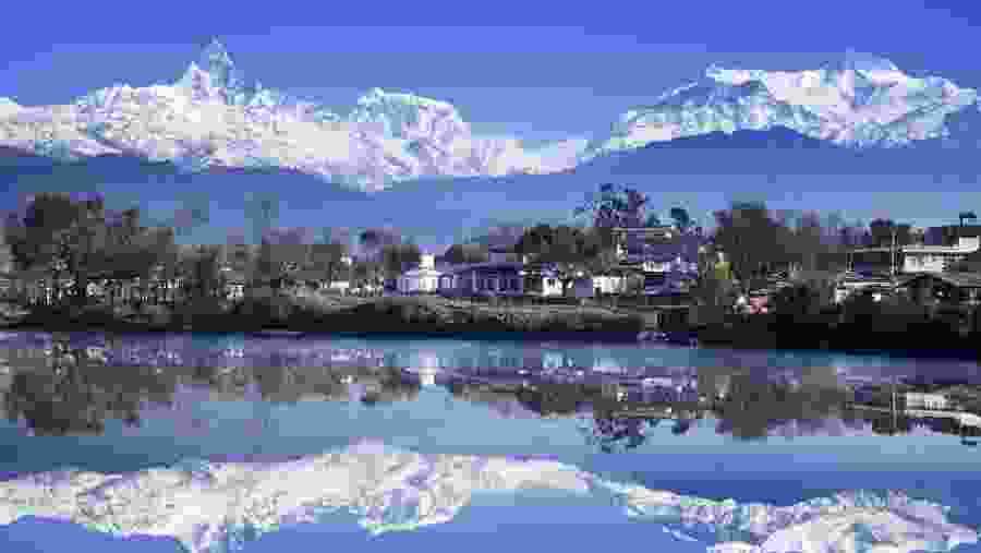 Stroll around Phewa lake, Nepal