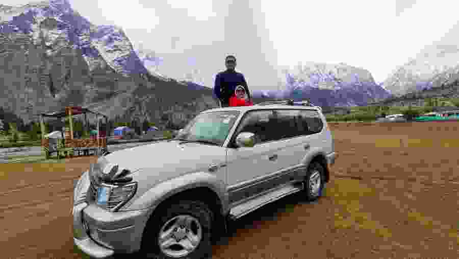 Travelers in Pakistan