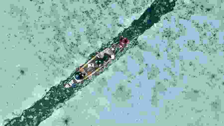 Frozen dal lake, Srinagar