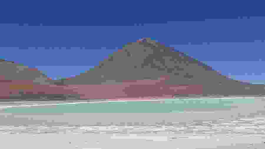 Salar De Uyuni And Sud Lípez