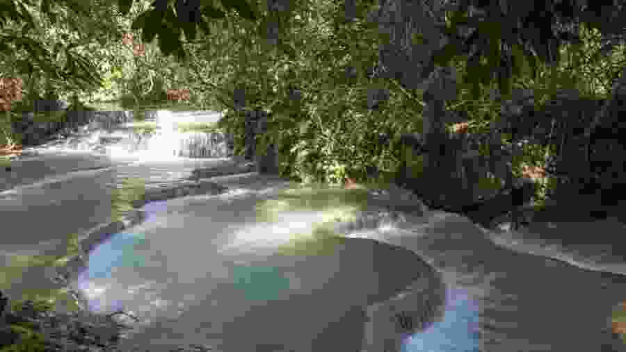 Enjoy at Kouangsi waterfall