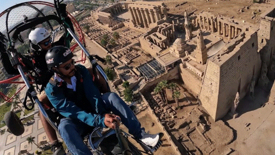 Paramotor - over - Luxor - temple