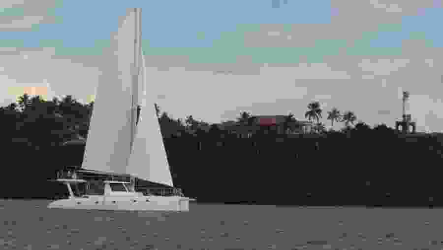 Sailing in Indian Oceans