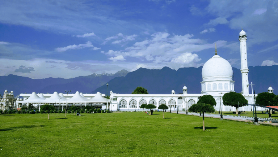Hazaratbal shrine