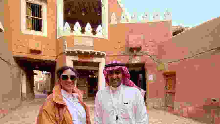 Travellers in Ushaiqer