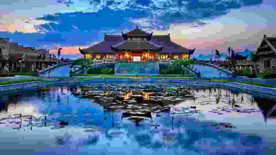 Discover the Trang An Caves