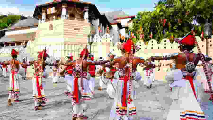 Kandy Esala Perahera