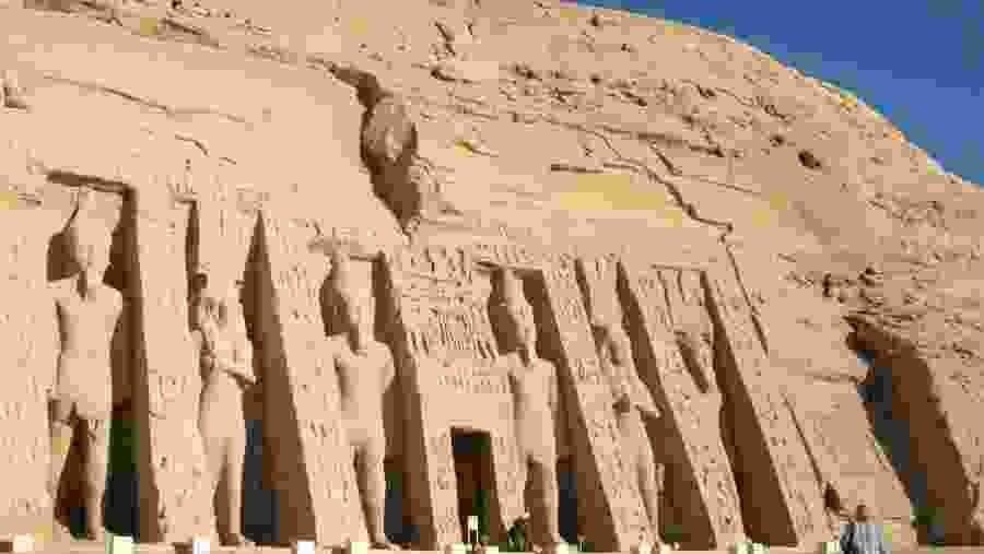 Discover the temples of Ramesses II