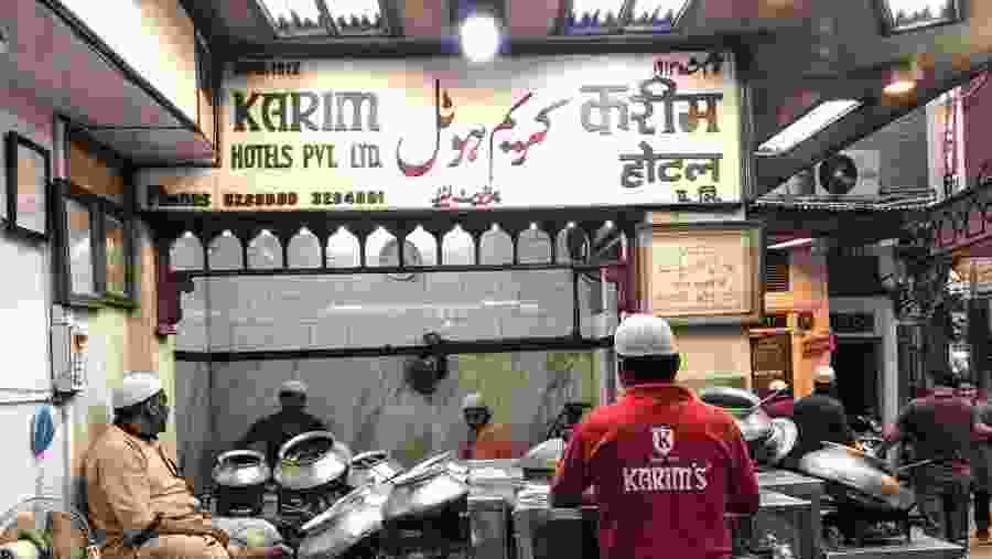 Delhi food market