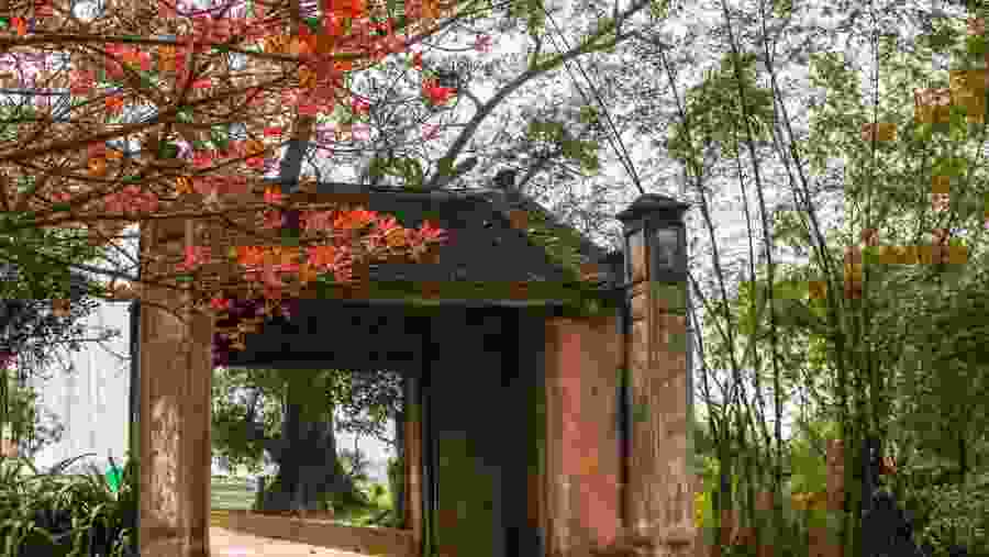 Duong Lam Ancient Village