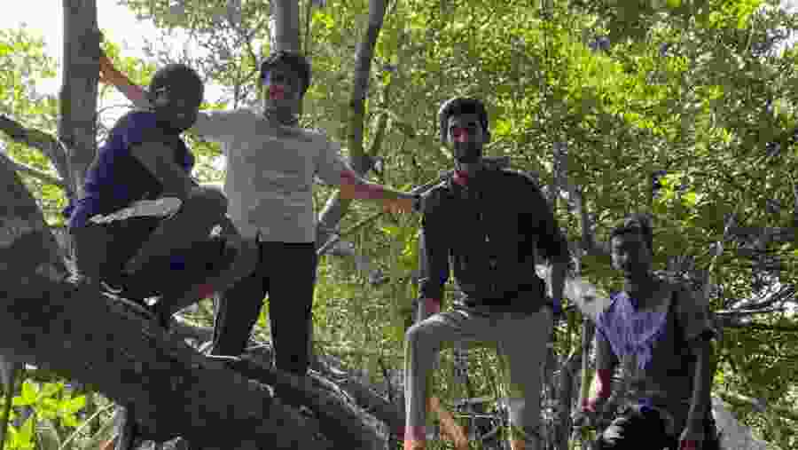 Travellers in Bentota