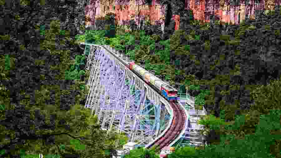 Cross Over the Historical Gokehteik Viaduct