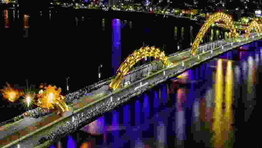 Make your way to Dragon Bridge