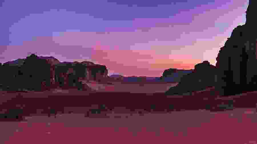 Marvel at the beauty of Wadi Rum