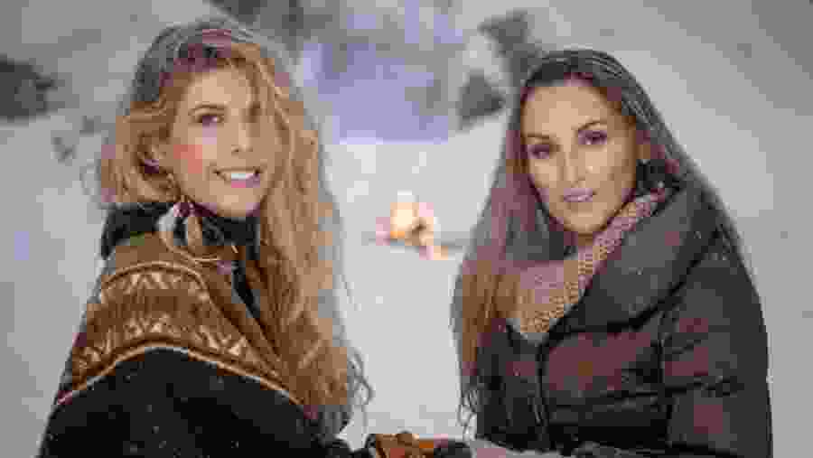 Romantic photo shoot in Arctic